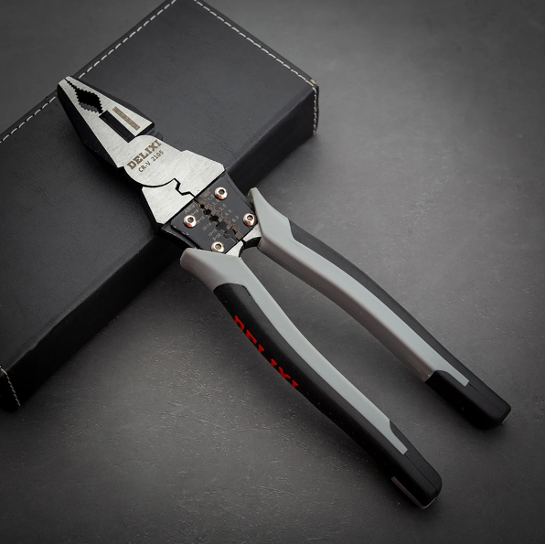 Titanium Pliers [CUT EVERYTHING]